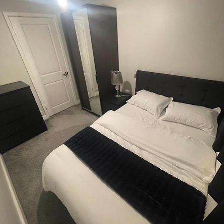 Beautiful En-Suite Bedroom อิปสวิช ภายนอก รูปภาพ